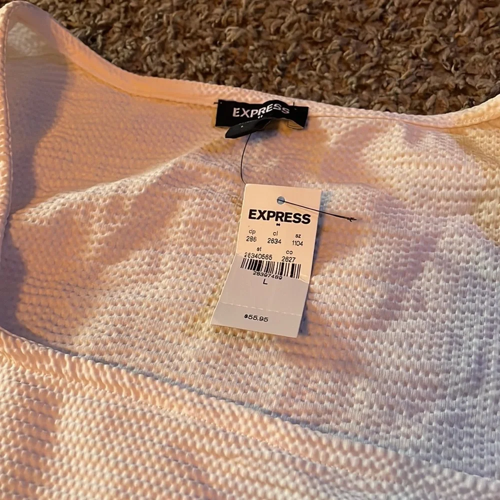 Express Textured Puff Sleeve Square Neck
Thong Bodysuit - Picture 3 of 5